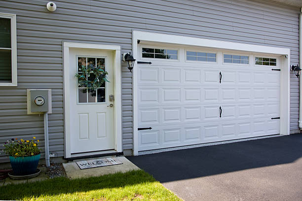 24/7 Emergency Garage Door Roller Replacement experts in Escondido, CA